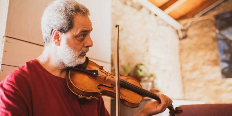 Tato Capelli e cigar box fiddle