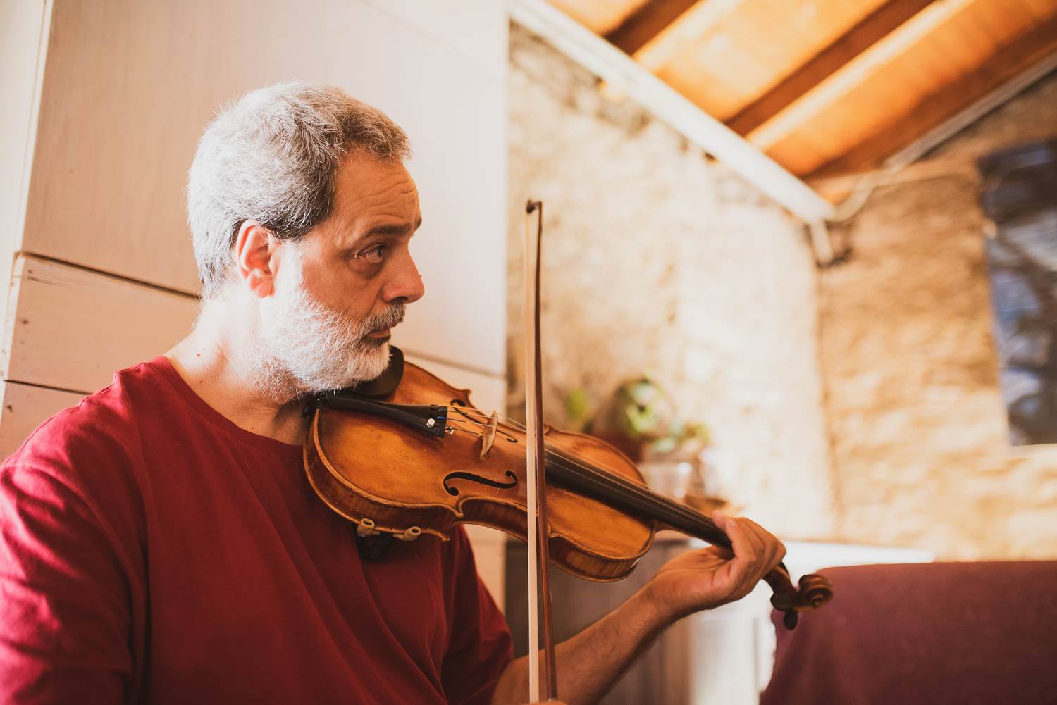 Tato Capelli e cigar box fiddle